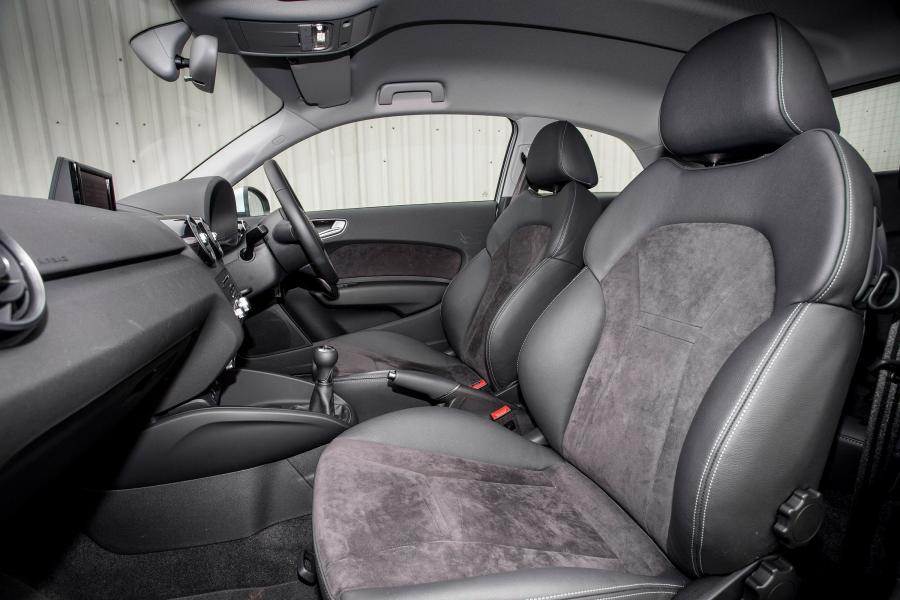 Интерьер Audi A1 TFSI (8X) 2014 года  (UK) (фото 7 из 14)